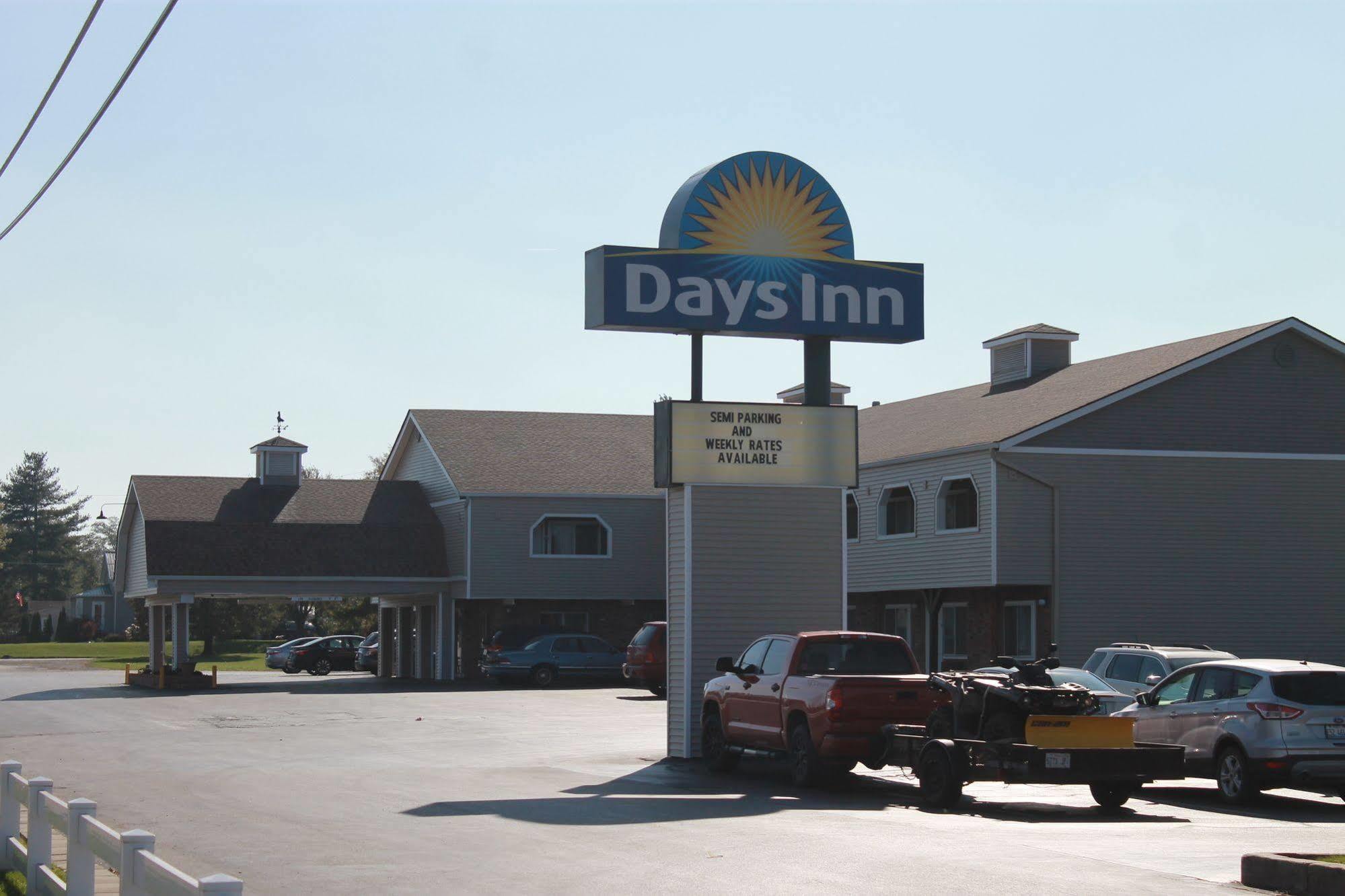 Days Inn By Wyndham Davenport Ia Eksteriør billede